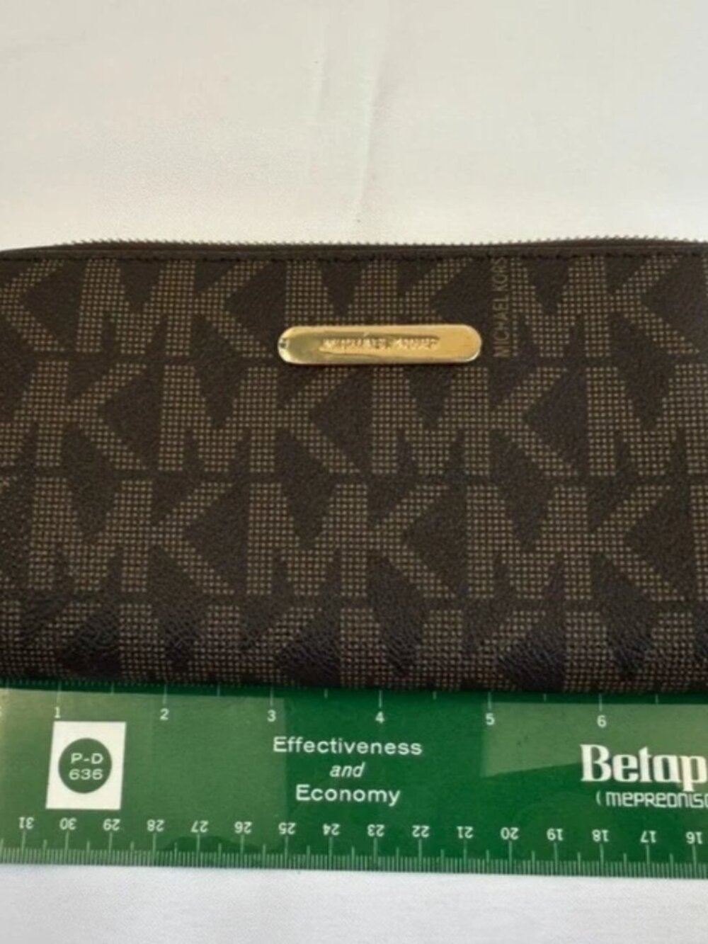 NWOT Michael Kors Wallet